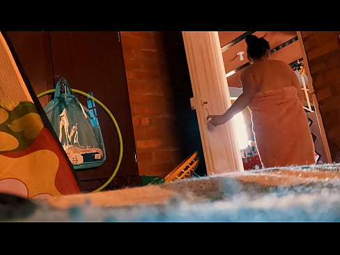 ❤️ Moj stric mi sledi v tuš kabino in me jebe, medtem ko se tuširam. ❌ Super seks pri nas ❌